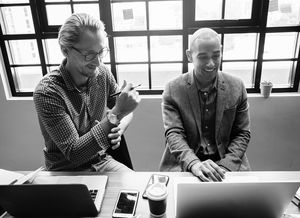 kaiyun中国官方网站-斯密斯：凭借敏锐的视野与速度，成为全黑队不可或缺的球员，斯密06